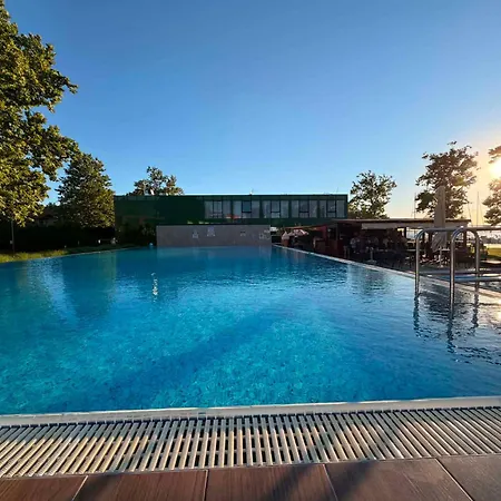 Apartmán With Pool In 58150 Balatonlelle